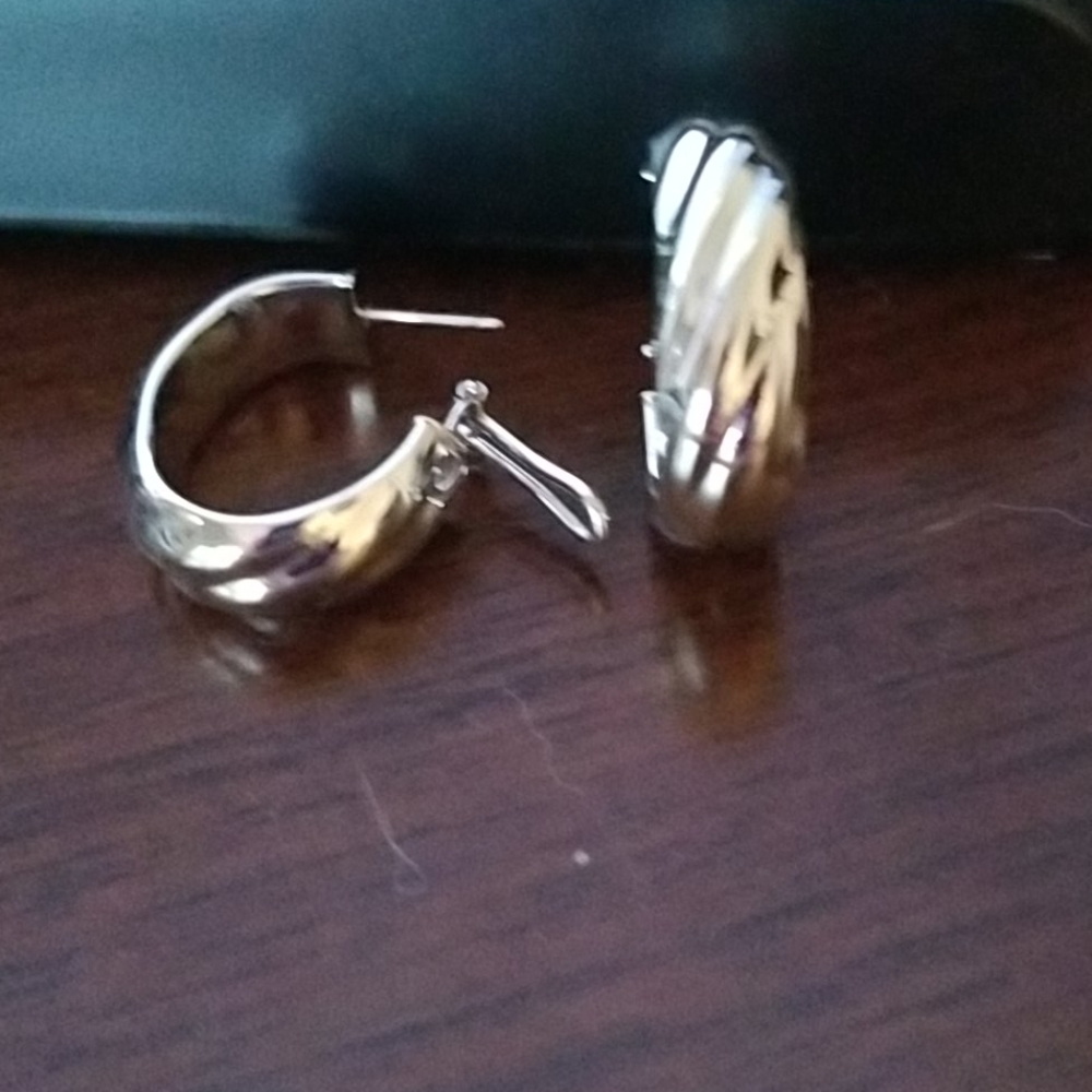 Vicenza Silver hoop earrings